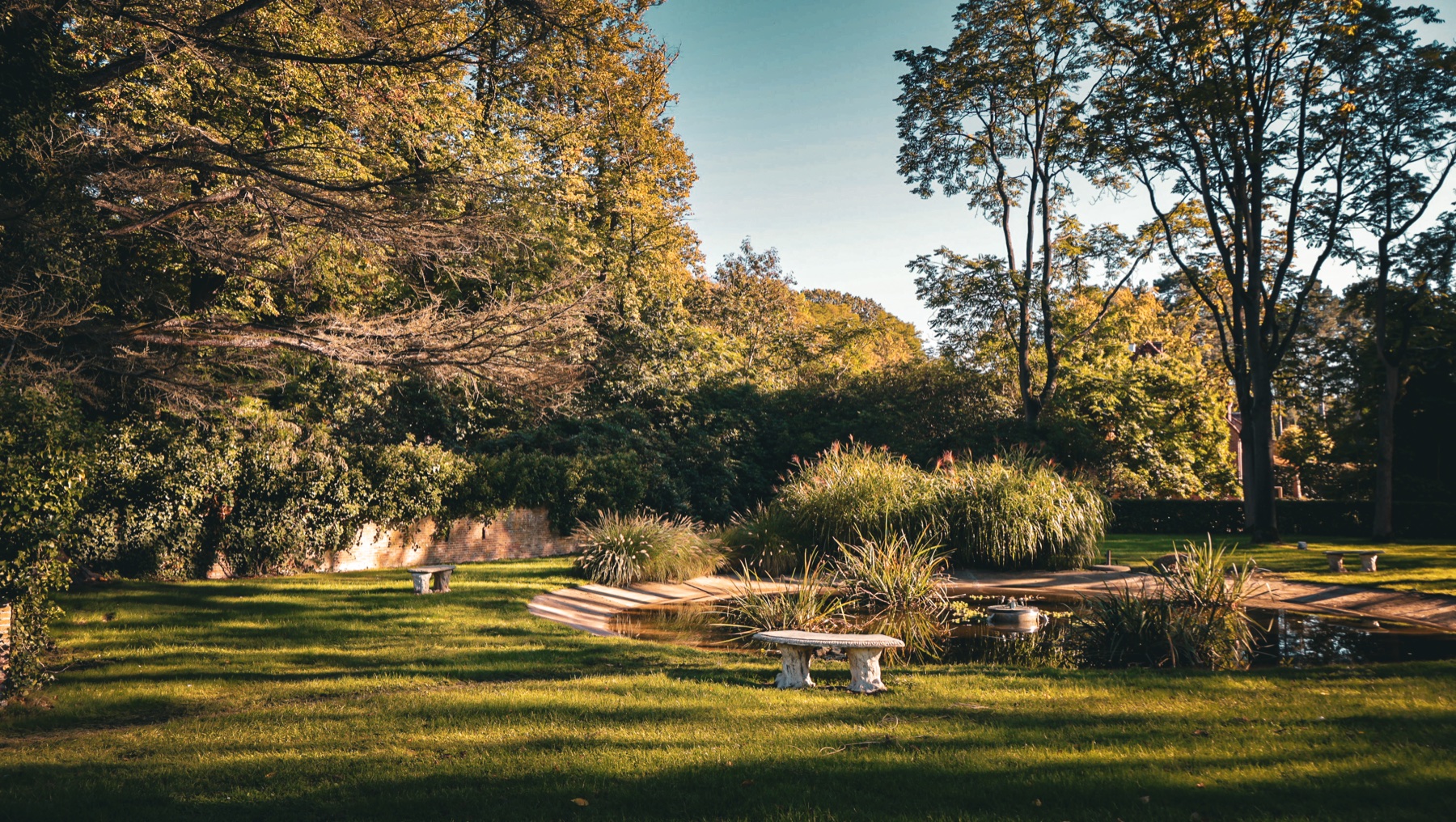 Groene tuin en domein van Torenhof